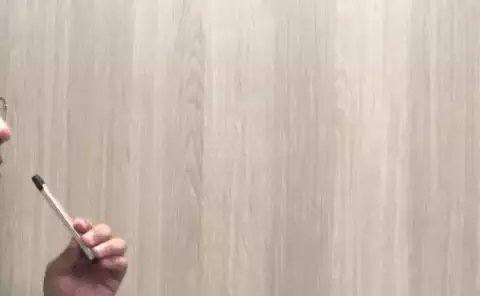 ドクターベイプ2を吸って煙を一気に吐き出す