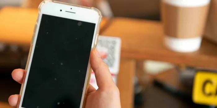 スマートフォンで支払う人