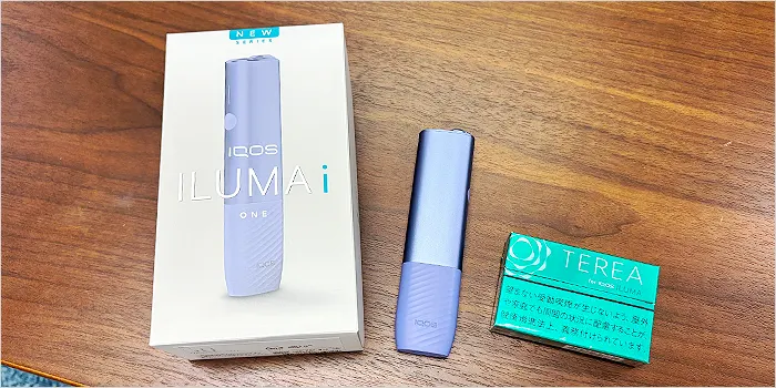 机の上に置かれたアイコスイルマアイワン本体