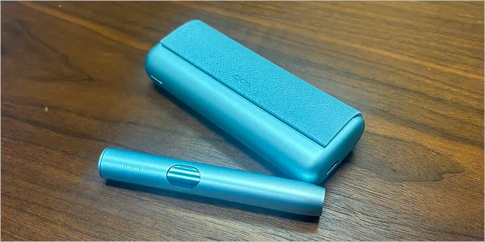 机に置かれたアイコスイルマアイプライム