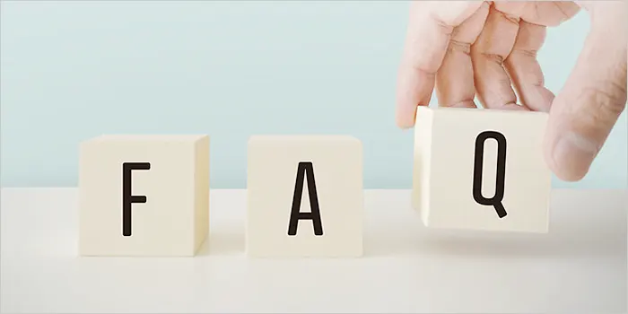 FAQの文字が書かれたブロック