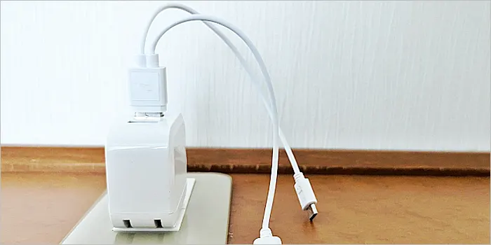 コンセントタップと充電コード