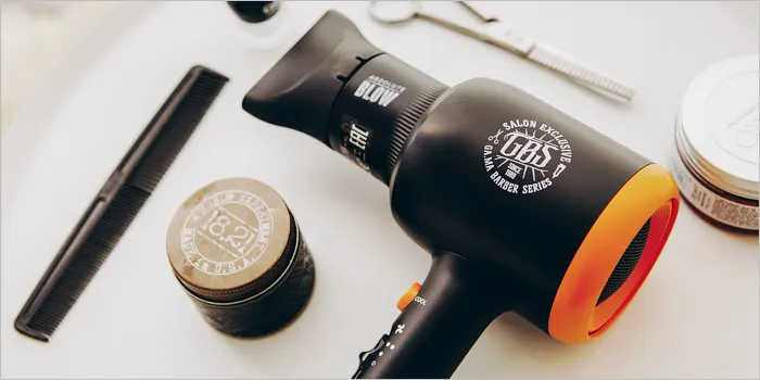 ドライヤーとヘアケア用品